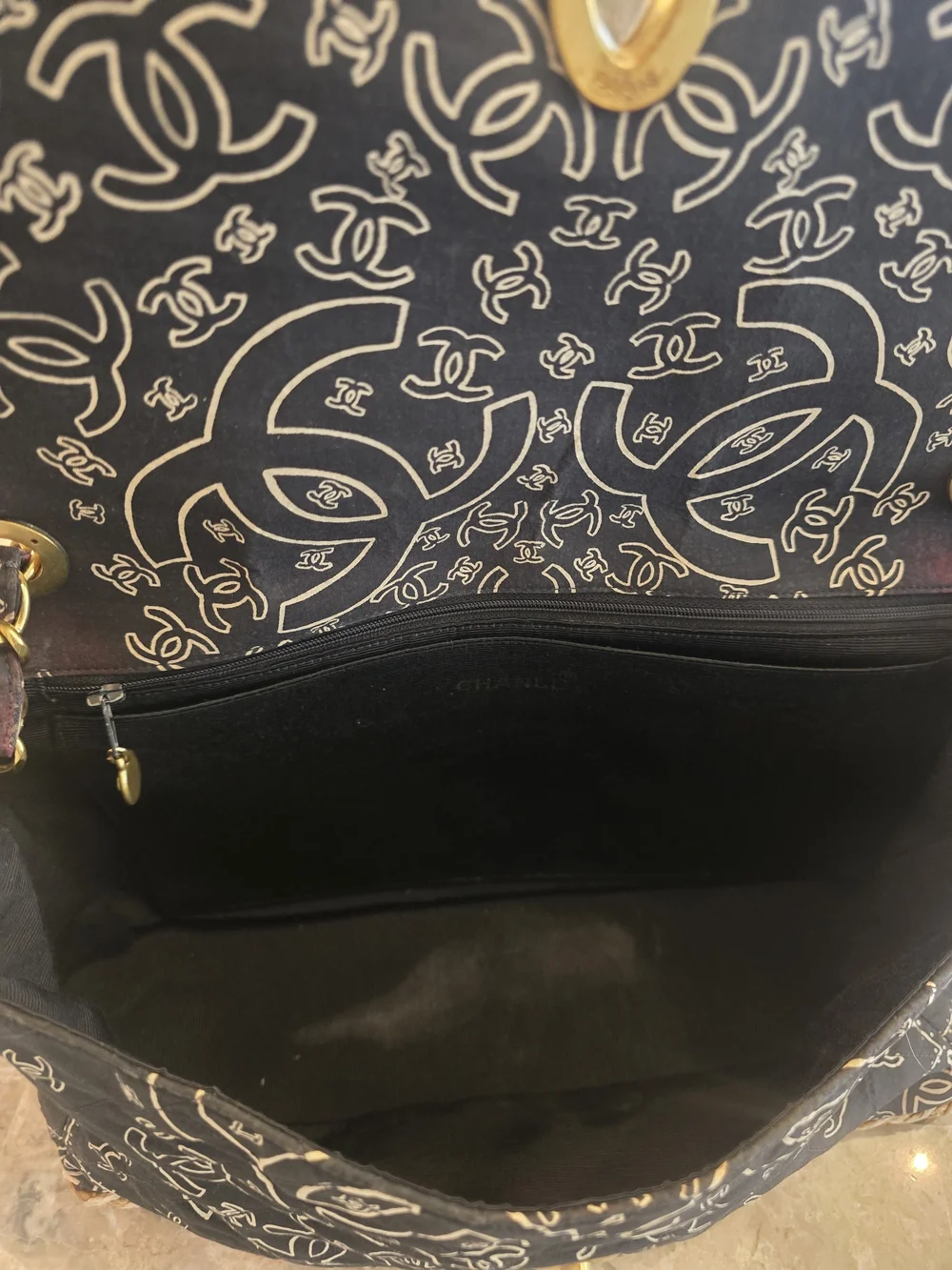 Vintage CHANEL 1990S bandana Jumbo Flap Bag - Picture 10 of 13
